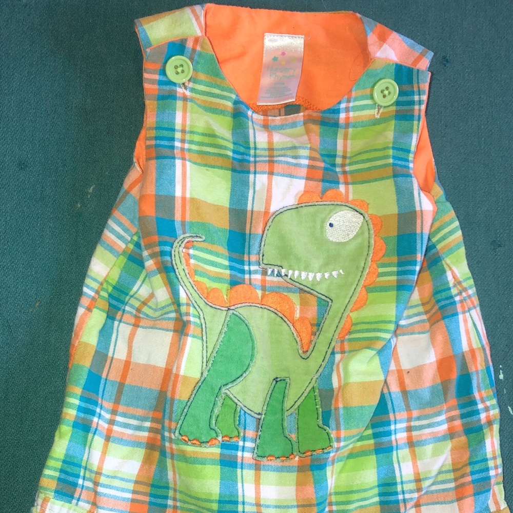 Nursery Rhyme size 6-12 month
